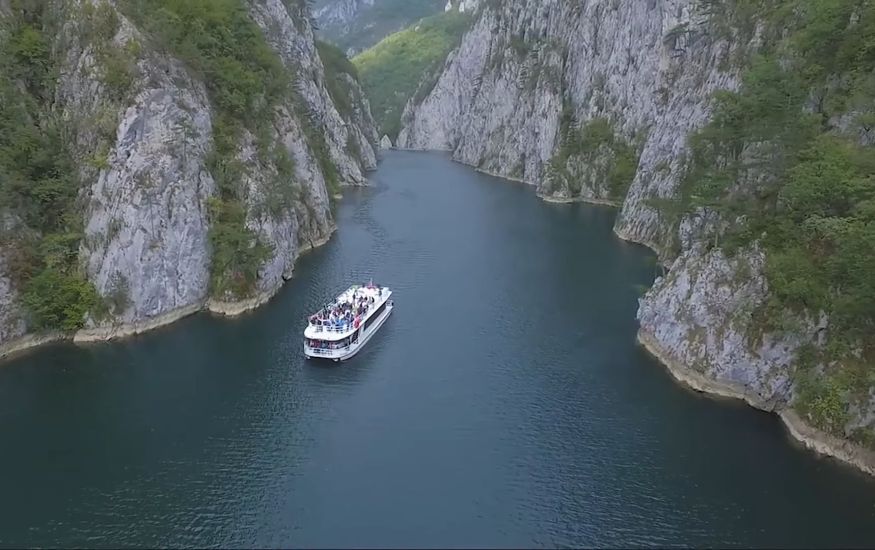 Perućačko jezero